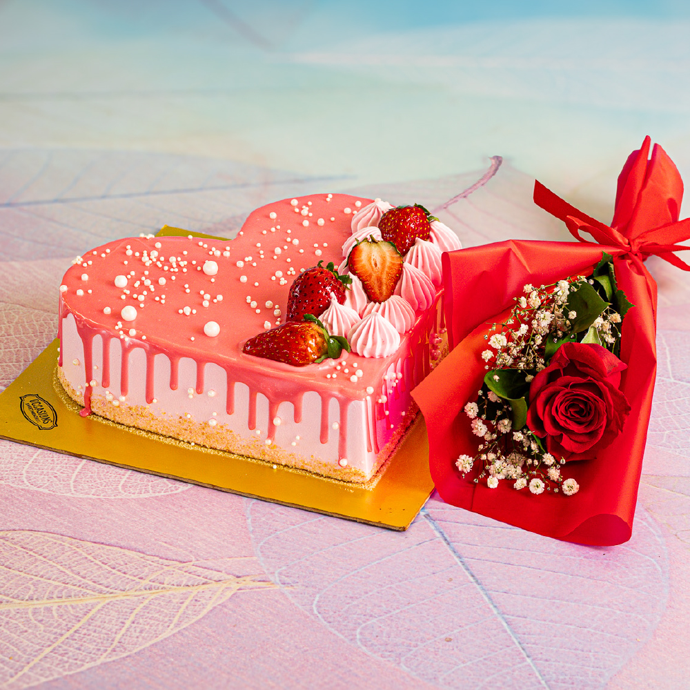 Strawberry cake with single flower combo