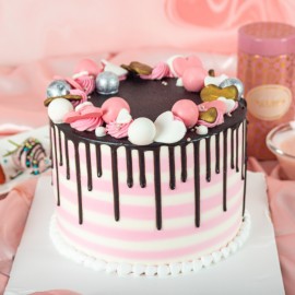 Drip in Love Cake