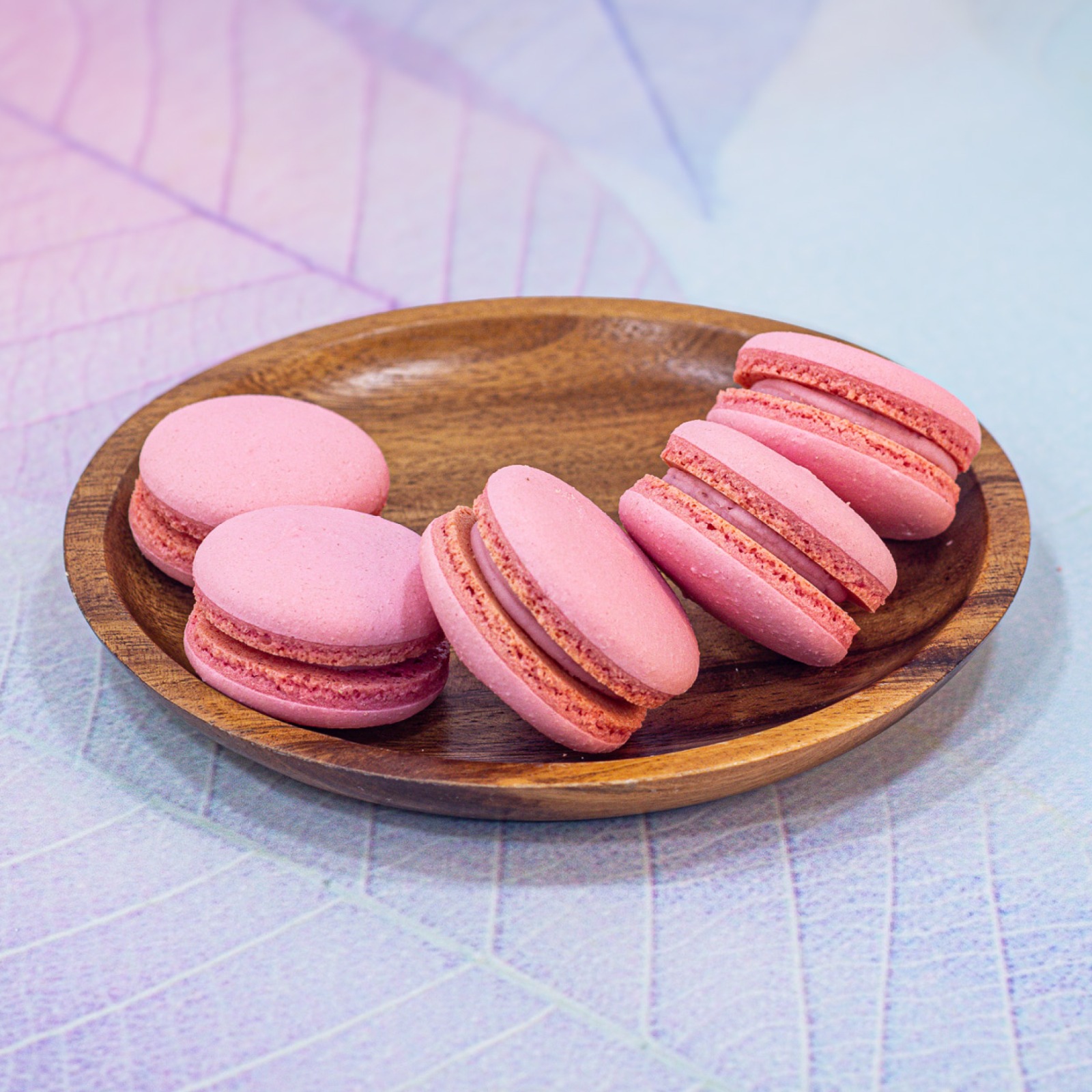 Rose Macaron (Eggless)